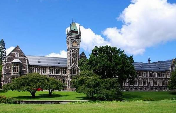 新西兰留学学费怎样？贵不贵？